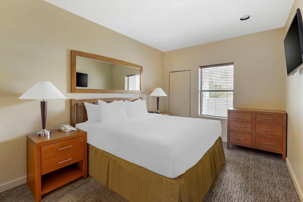 Photo of Bedroom in Enterprise
