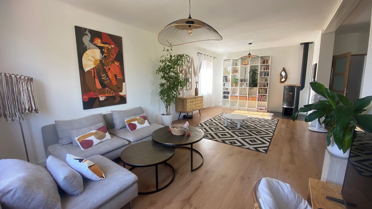 Photo of Livingroom in Allegre Les Fumades