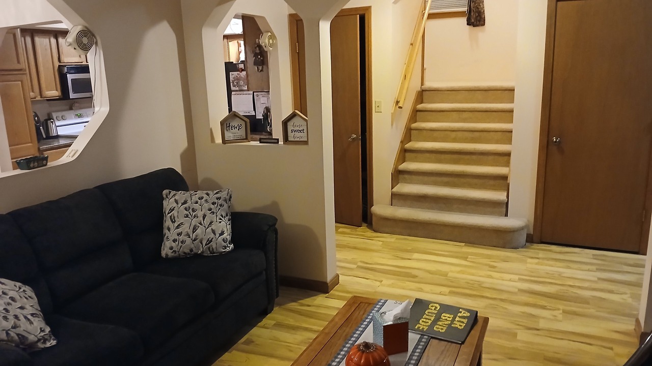 Photo of Livingroom in Van Buren