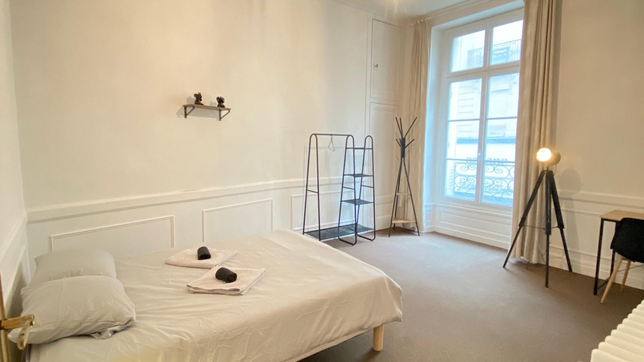 Photo of Bedroom in Downtown Angers