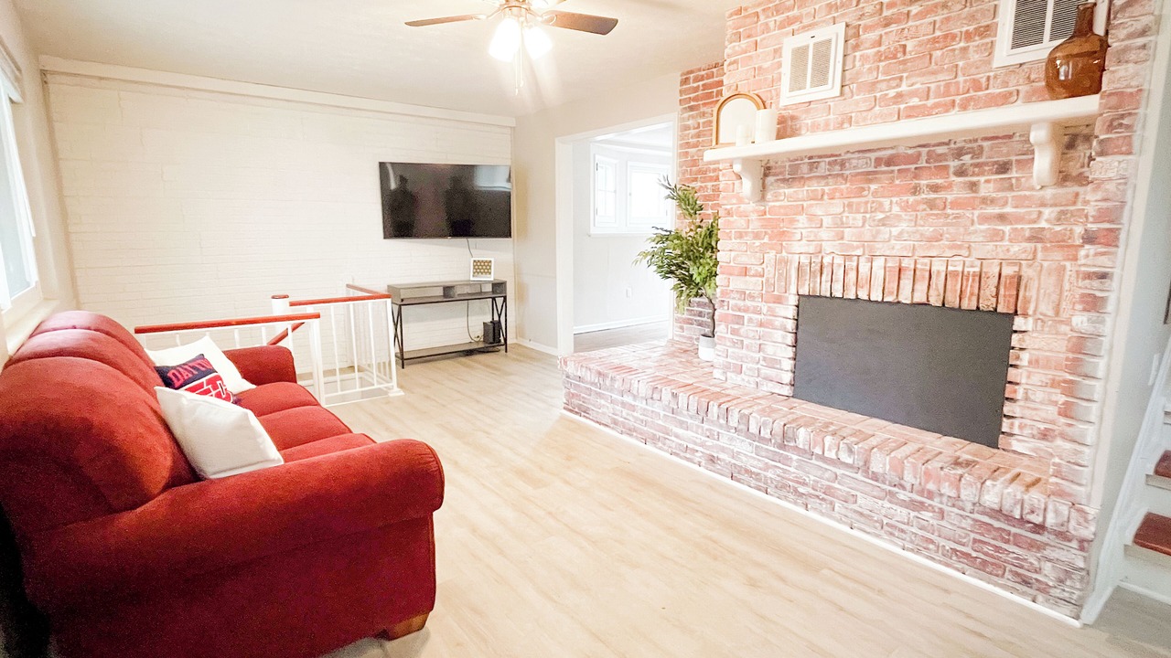 Photo of Livingroom in Dayton