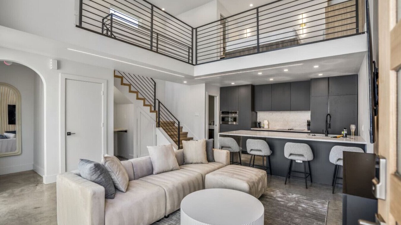 Photo of Livingroom in Greater East End