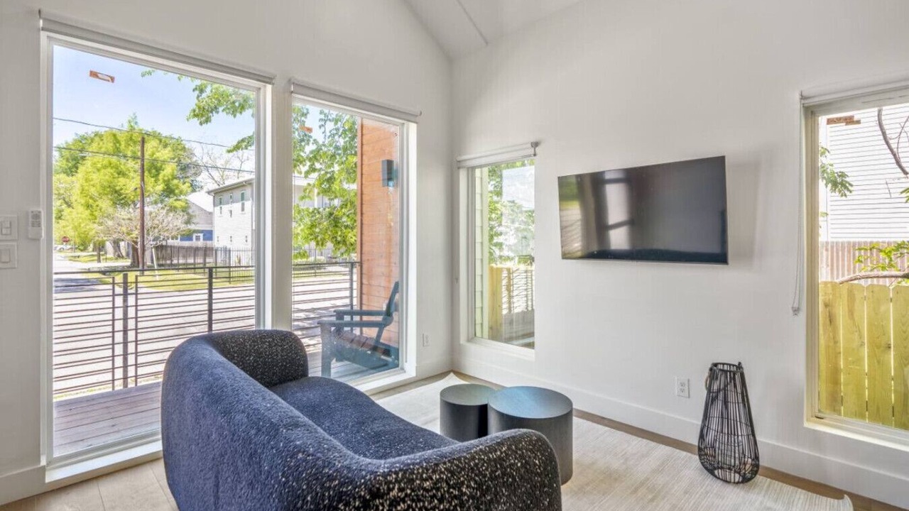 Photo of Livingroom in Greater East End