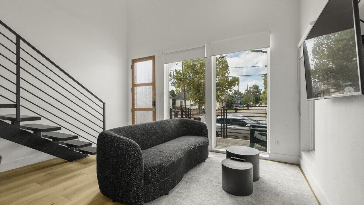 Photo of Livingroom in Greater East End