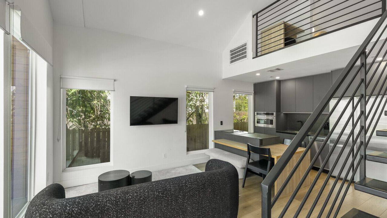 Photo of Livingroom in Greater East End