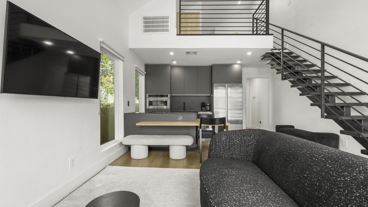 Photo of Livingroom in Greater East End