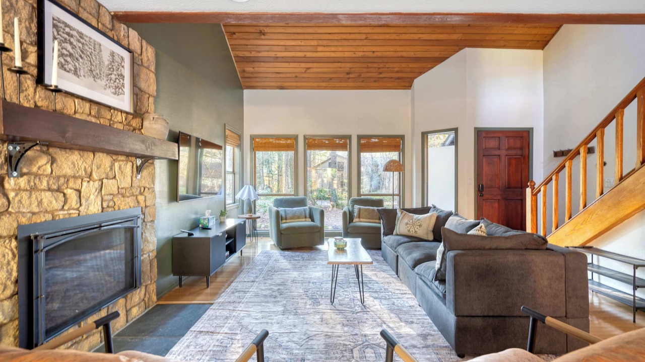 Photo of Livingroom in Brightwood