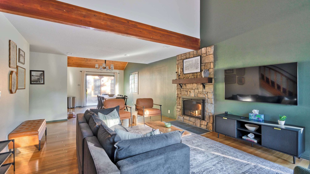 Photo of Livingroom in Brightwood