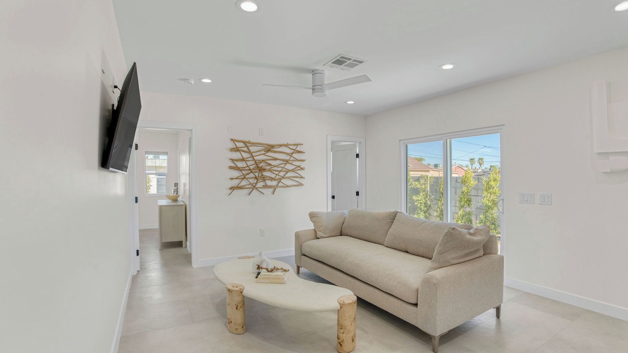Photo of Livingroom in Garfield