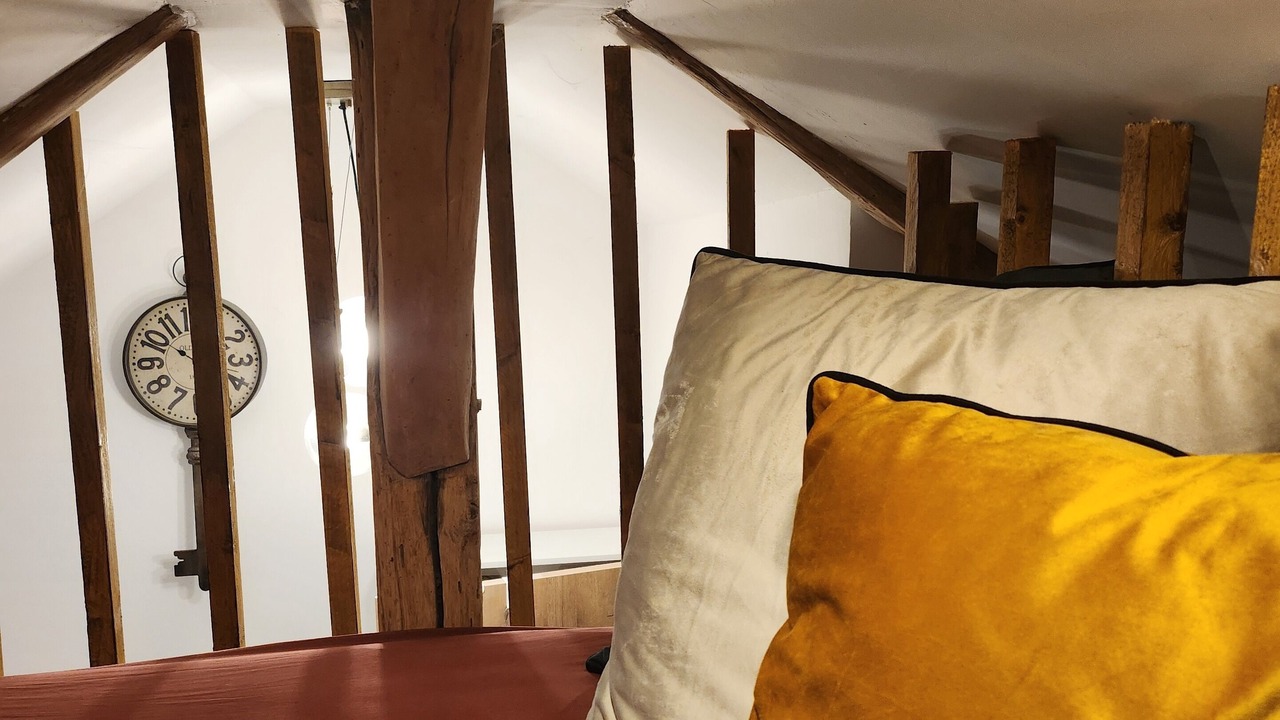 Photo of Bedroom in Ballan-Mire