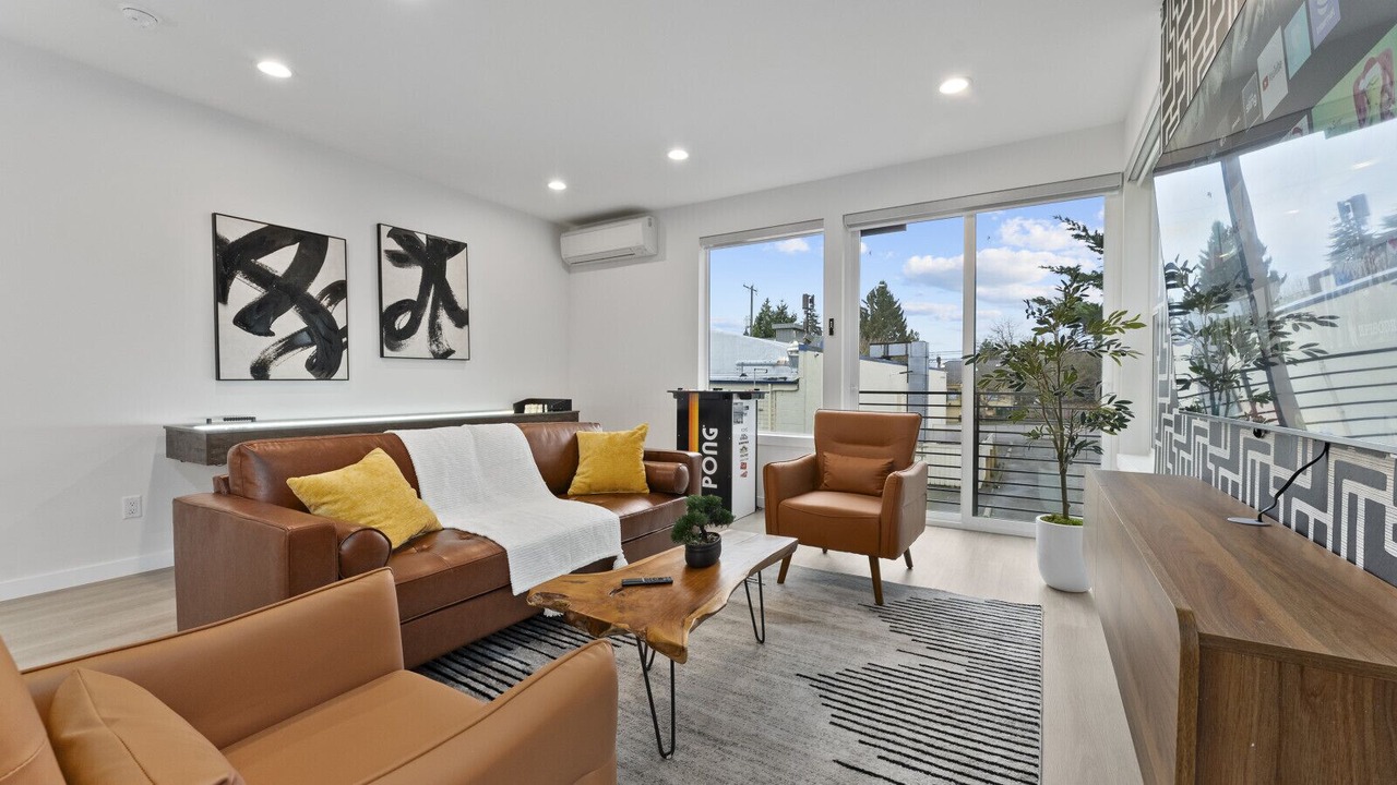 Photo of Others in Loyal Heights