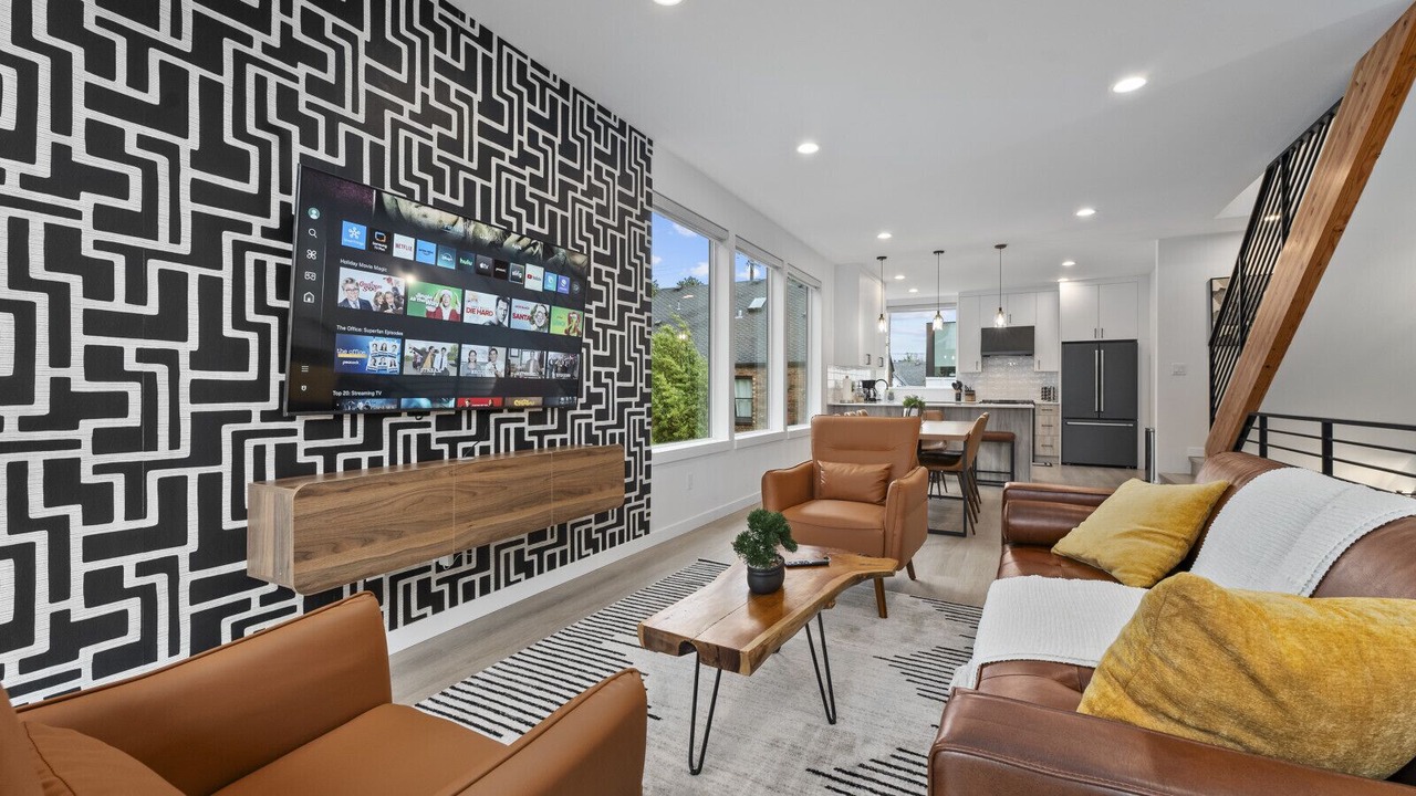 Photo of Livingroom in Loyal Heights