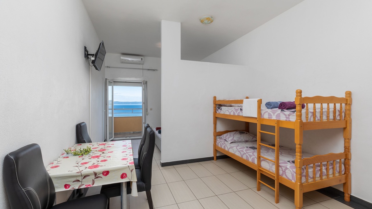 Photo of Livingroom in Bratus