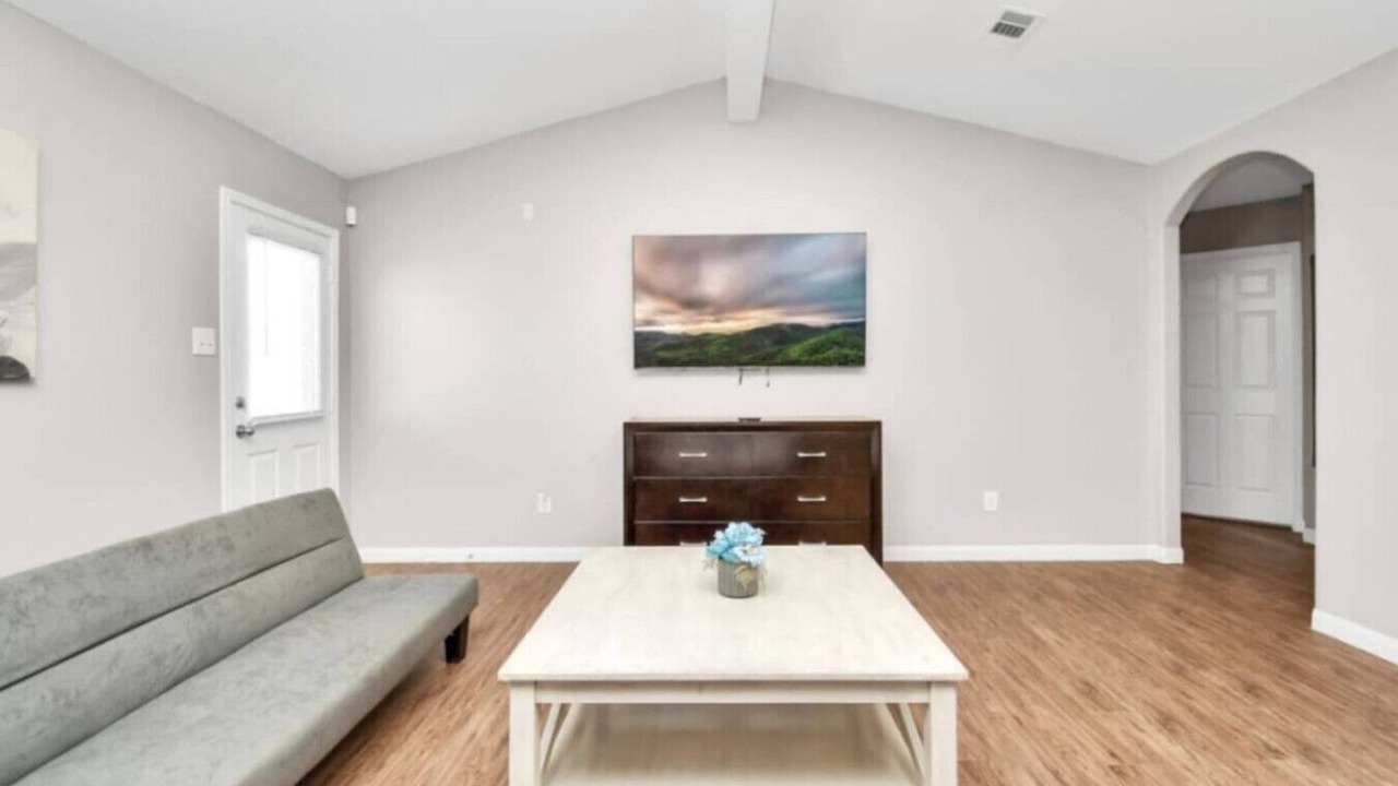 Photo of Livingroom in Iowa Colony