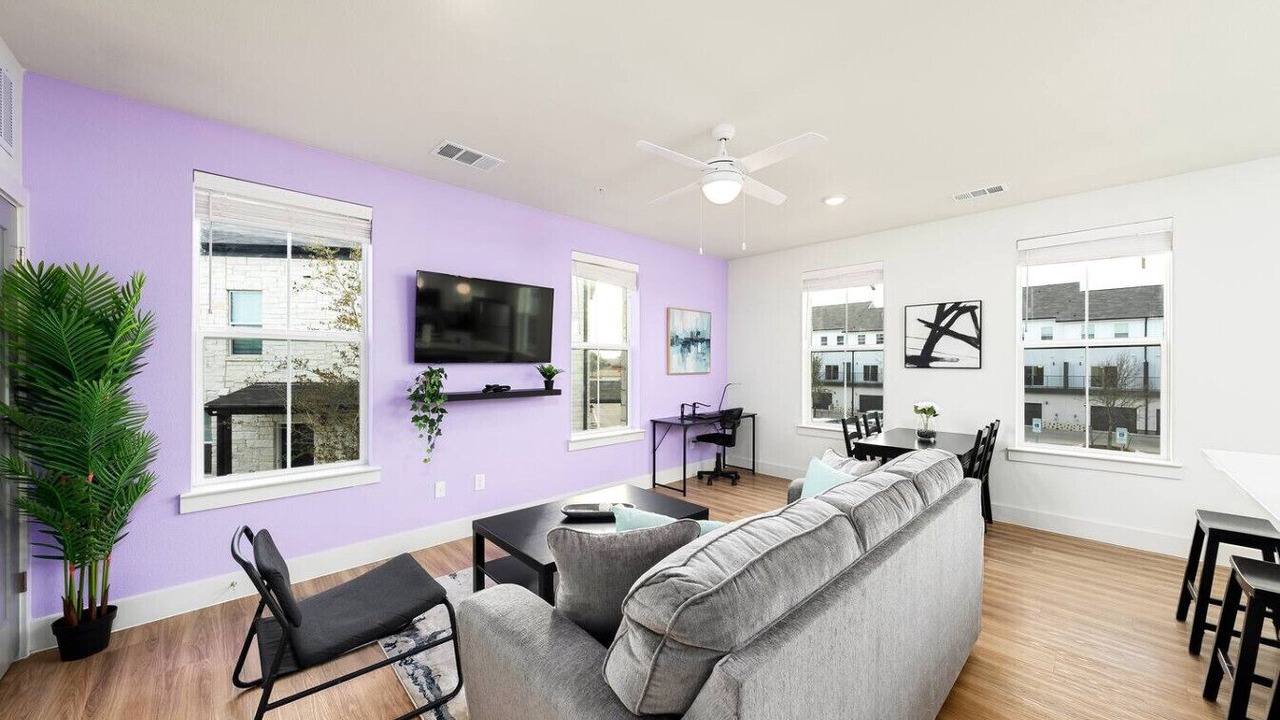Photo of Livingroom in Pflugerville