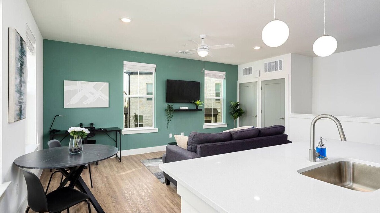 Photo of Livingroom in Pflugerville