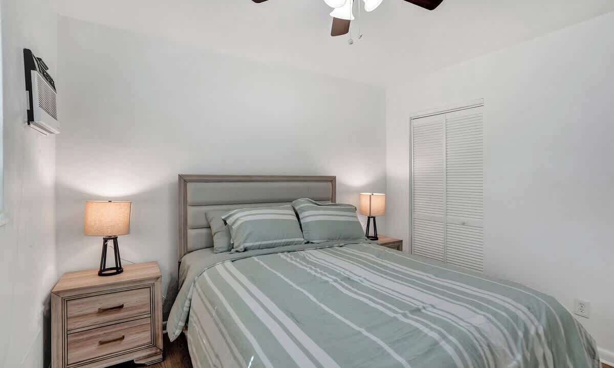 Photo of Bedroom in Riverside Park