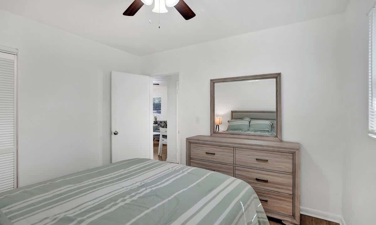 Photo of Bedroom in Riverside Park