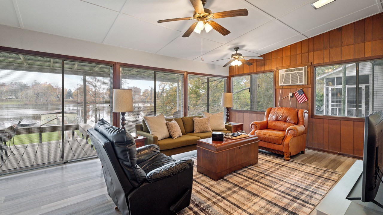 Photo of Livingroom in Acme