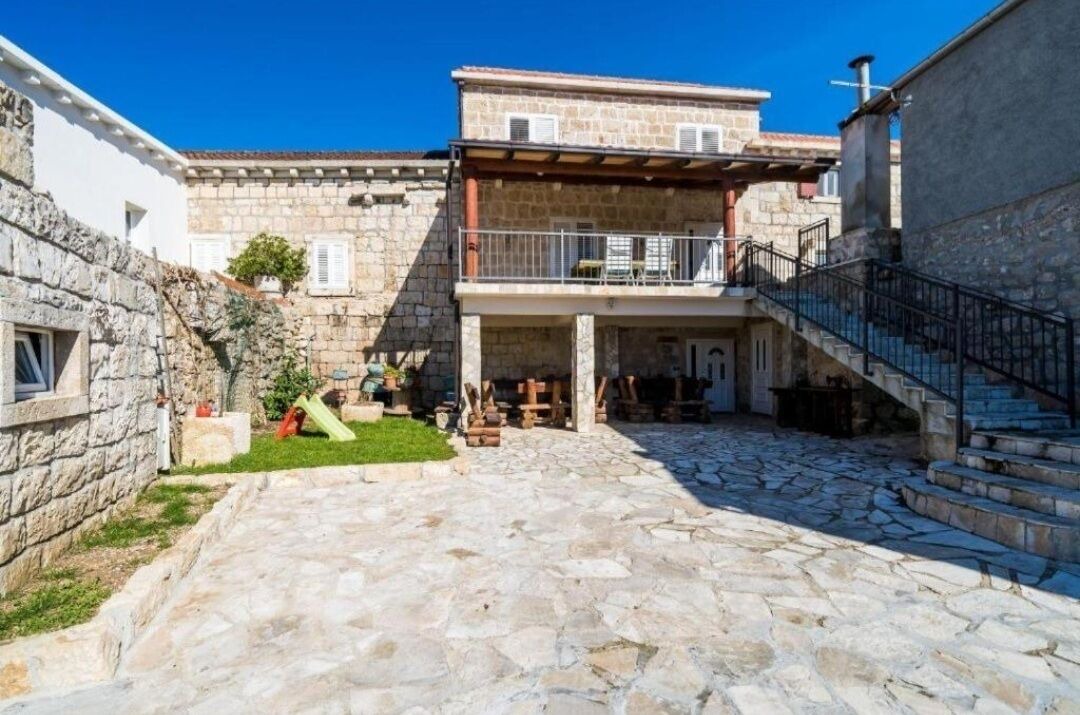 Photo of Patio Balcony in Cilipi