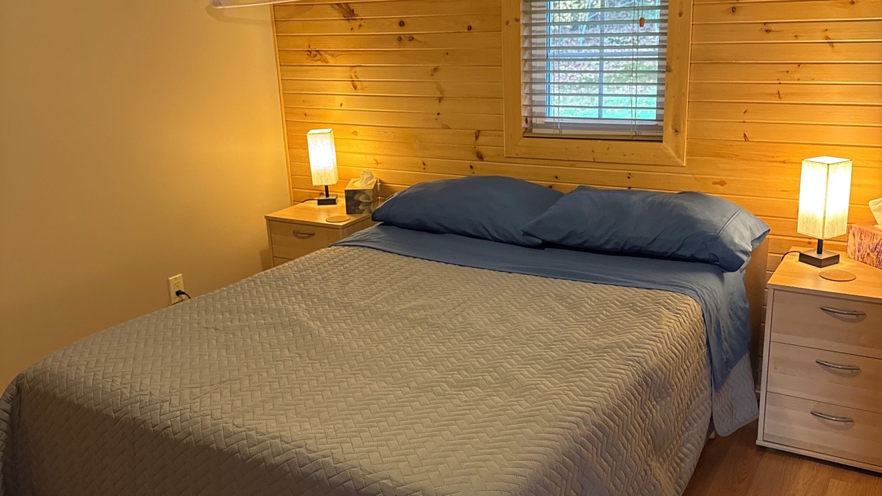 Photo of Bedroom in Port Loring