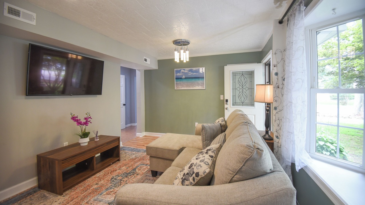 Photo of Livingroom in Northeast Virginia Beach