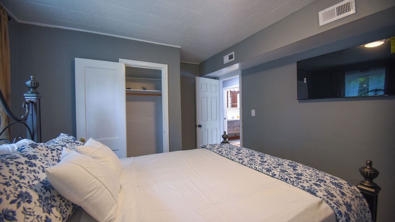 Photo of Bedroom in Northeast Virginia Beach