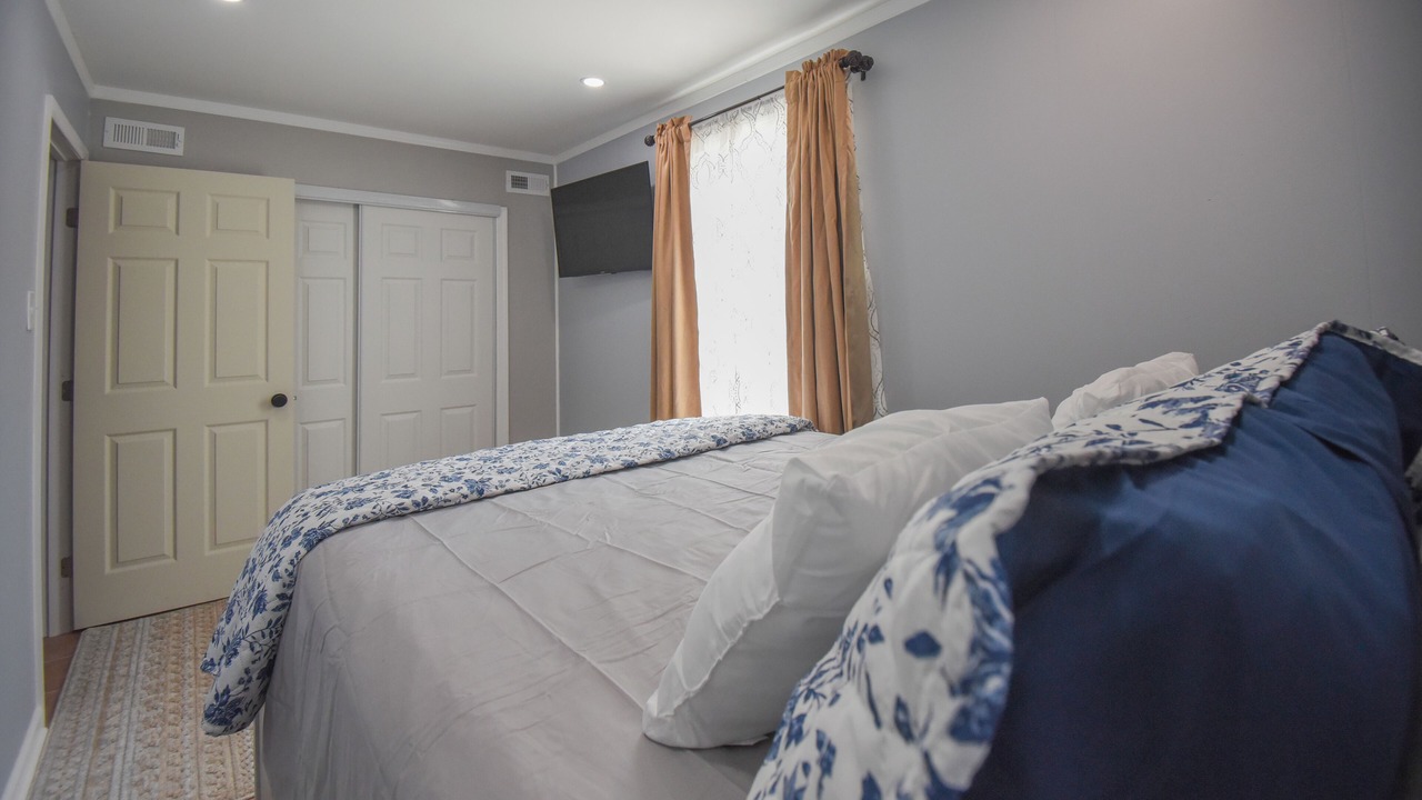 Photo of Bedroom in Northeast Virginia Beach