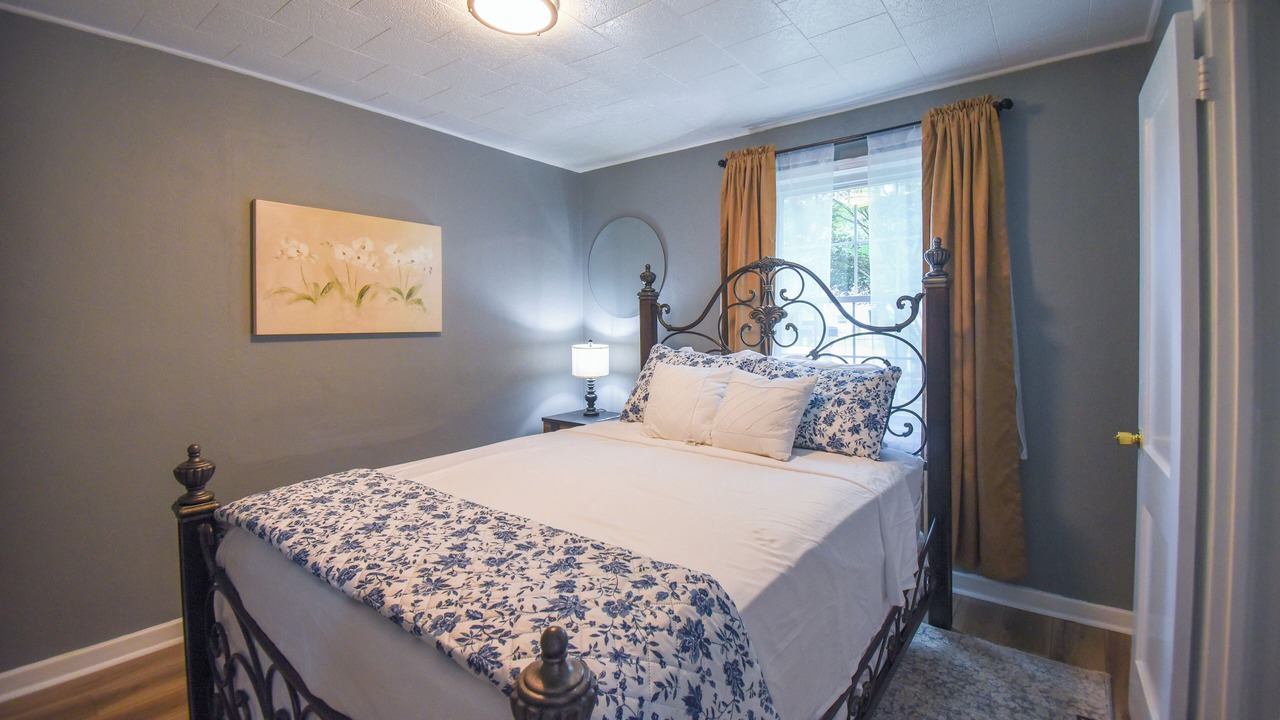 Photo of Bedroom in Northeast Virginia Beach