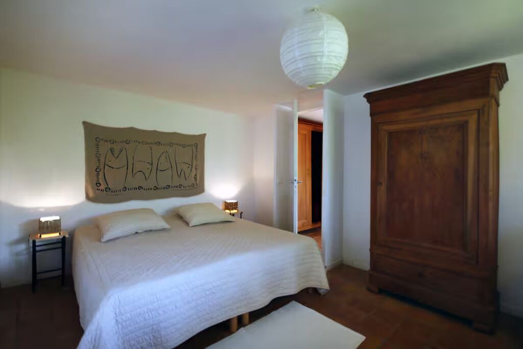 Photo of Bedroom in Hyeres City Centre