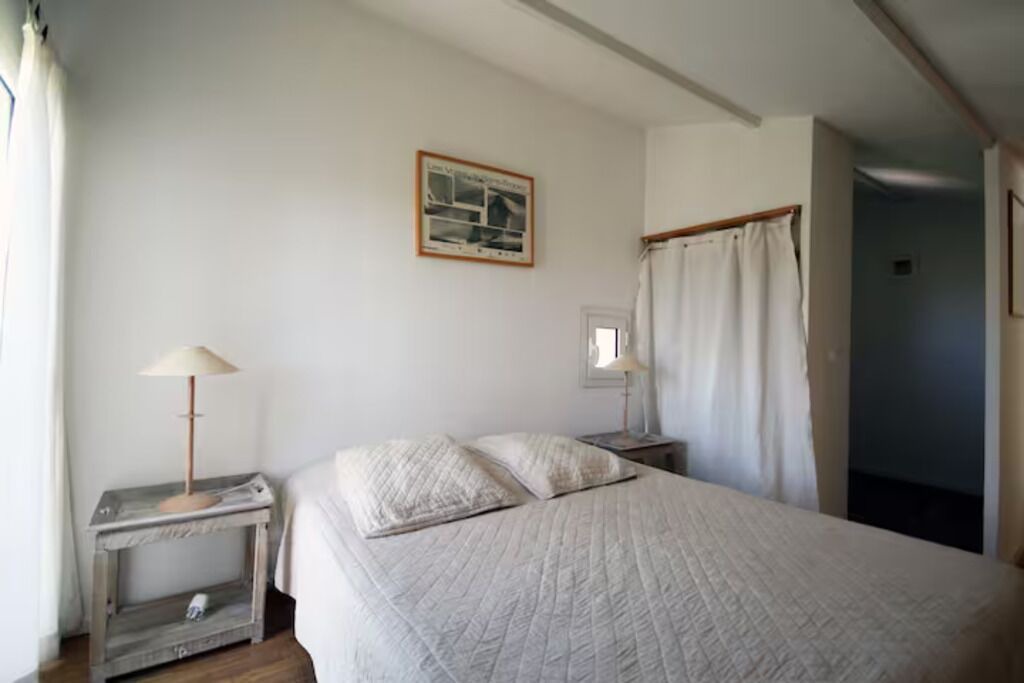 Photo of Bedroom in Hyeres City Centre