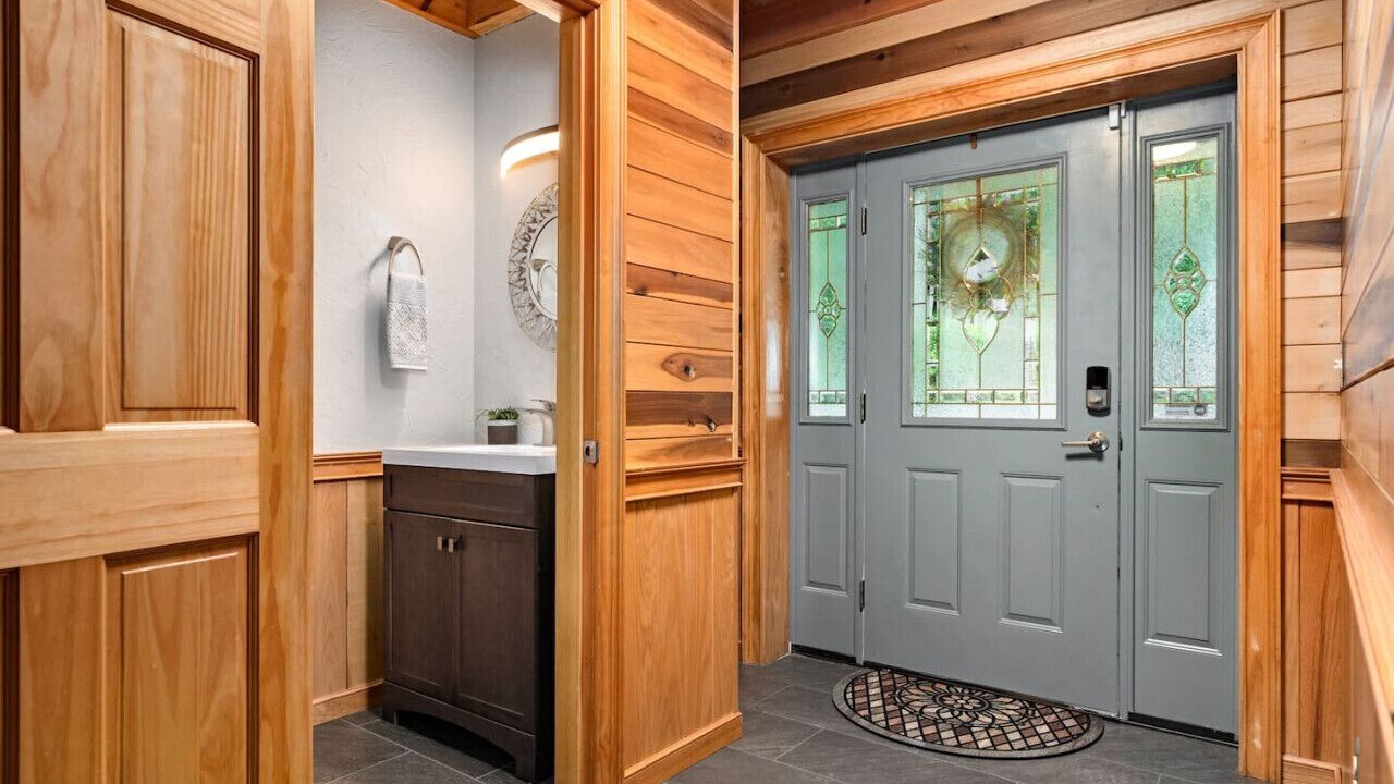 Photo of Bathroom in Bat Cave