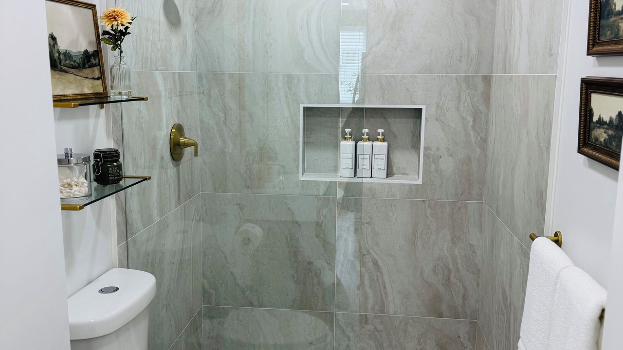 Photo of Bathroom in Pinewood Park