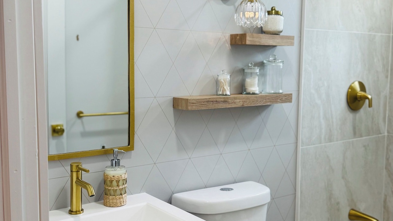Photo of Bathroom in Pinewood Park