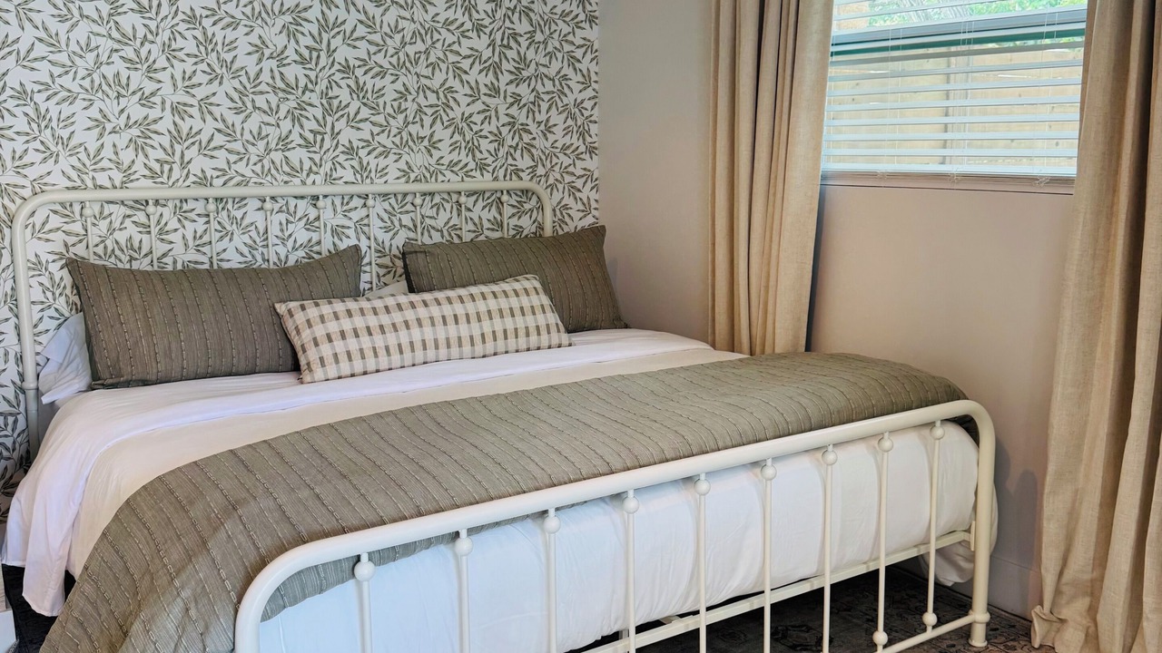 Photo of Bedroom in Pinewood Park