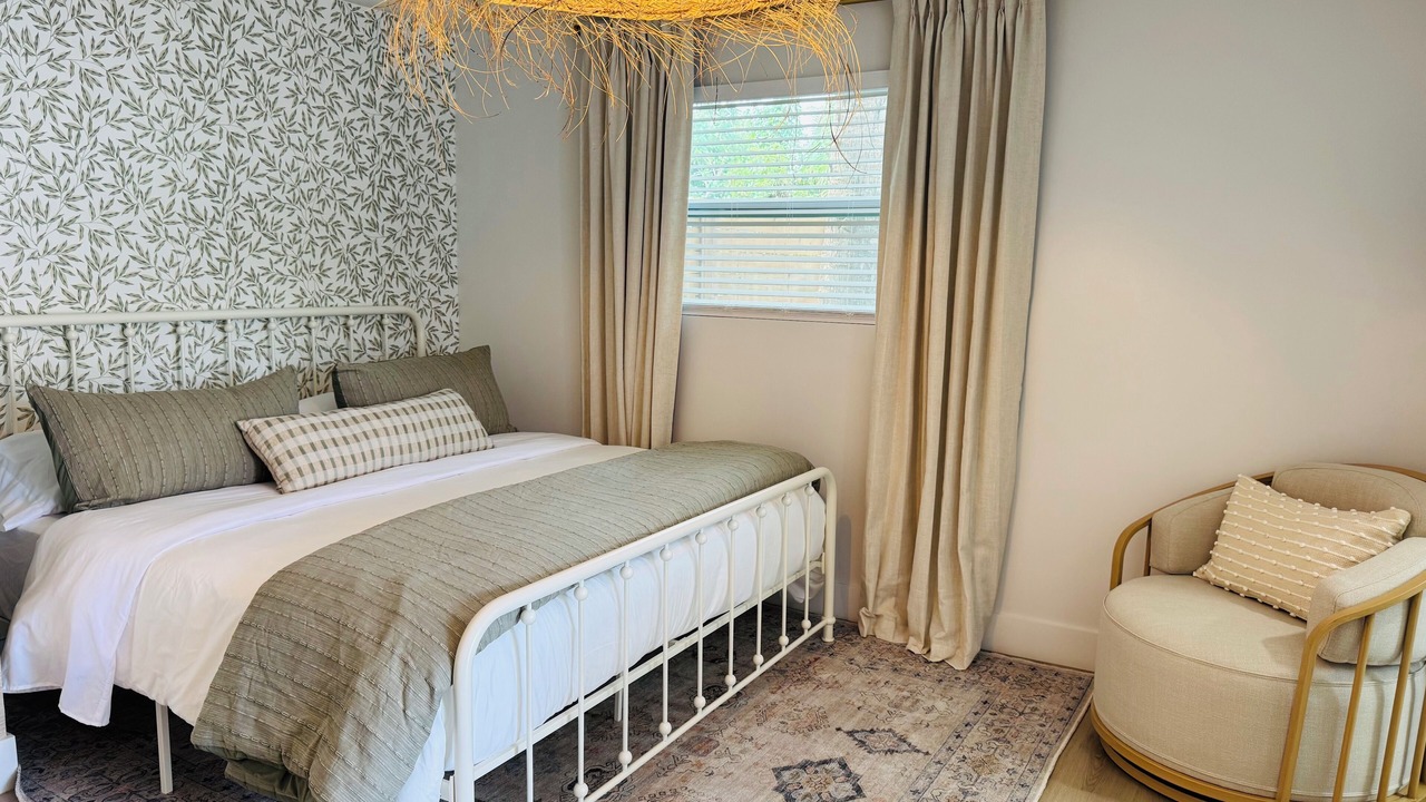 Photo of Bedroom in Pinewood Park