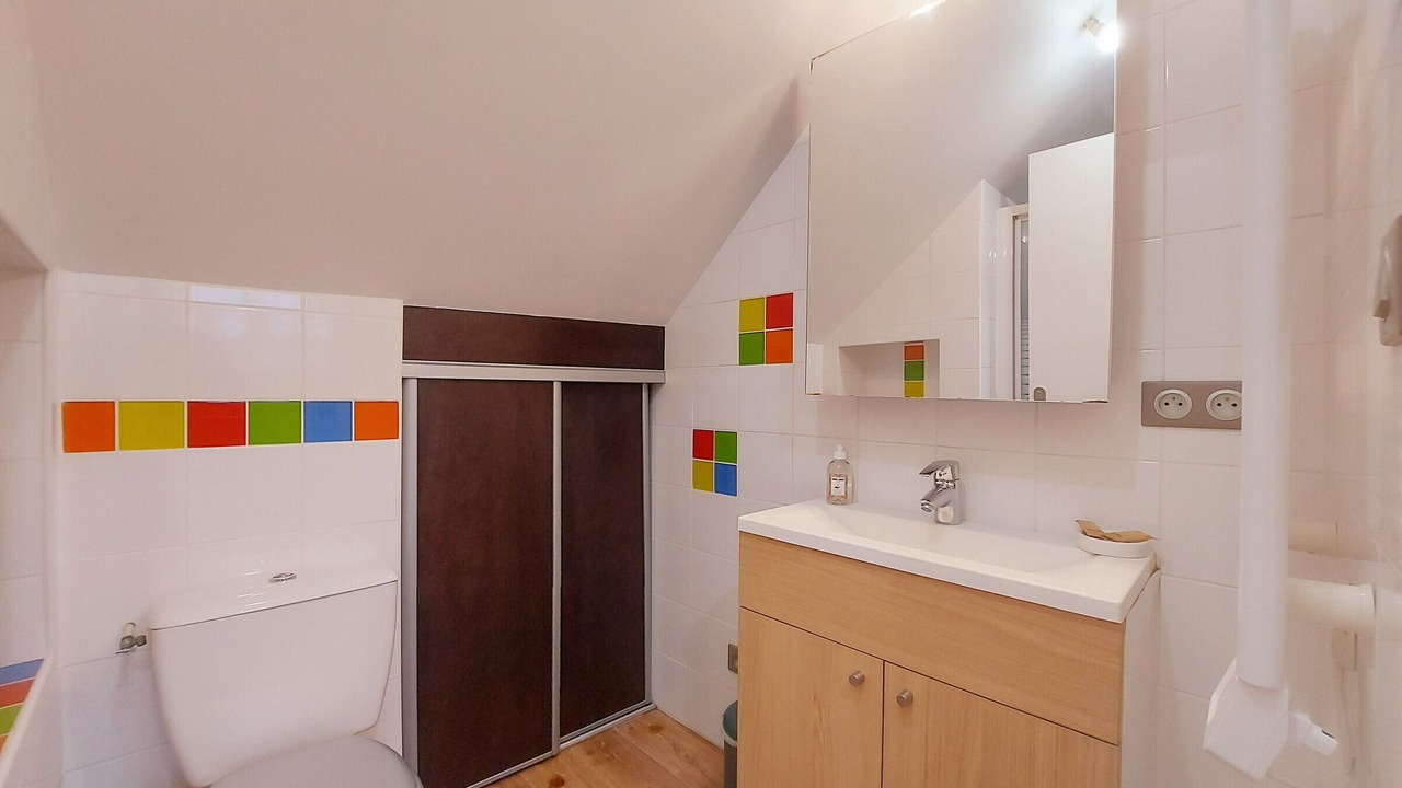 Photo of Bathroom in Le Boullay-Thierry
