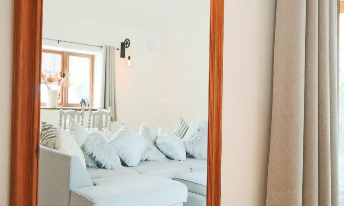 Photo of Livingroom in Olveston