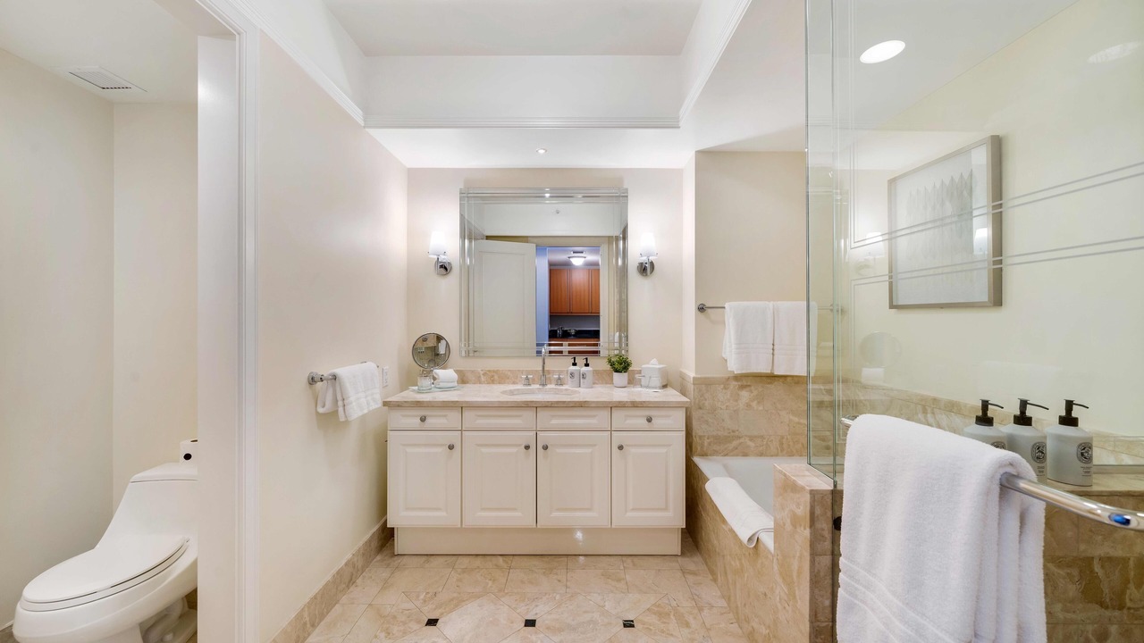 Photo of Bathroom in Brickell