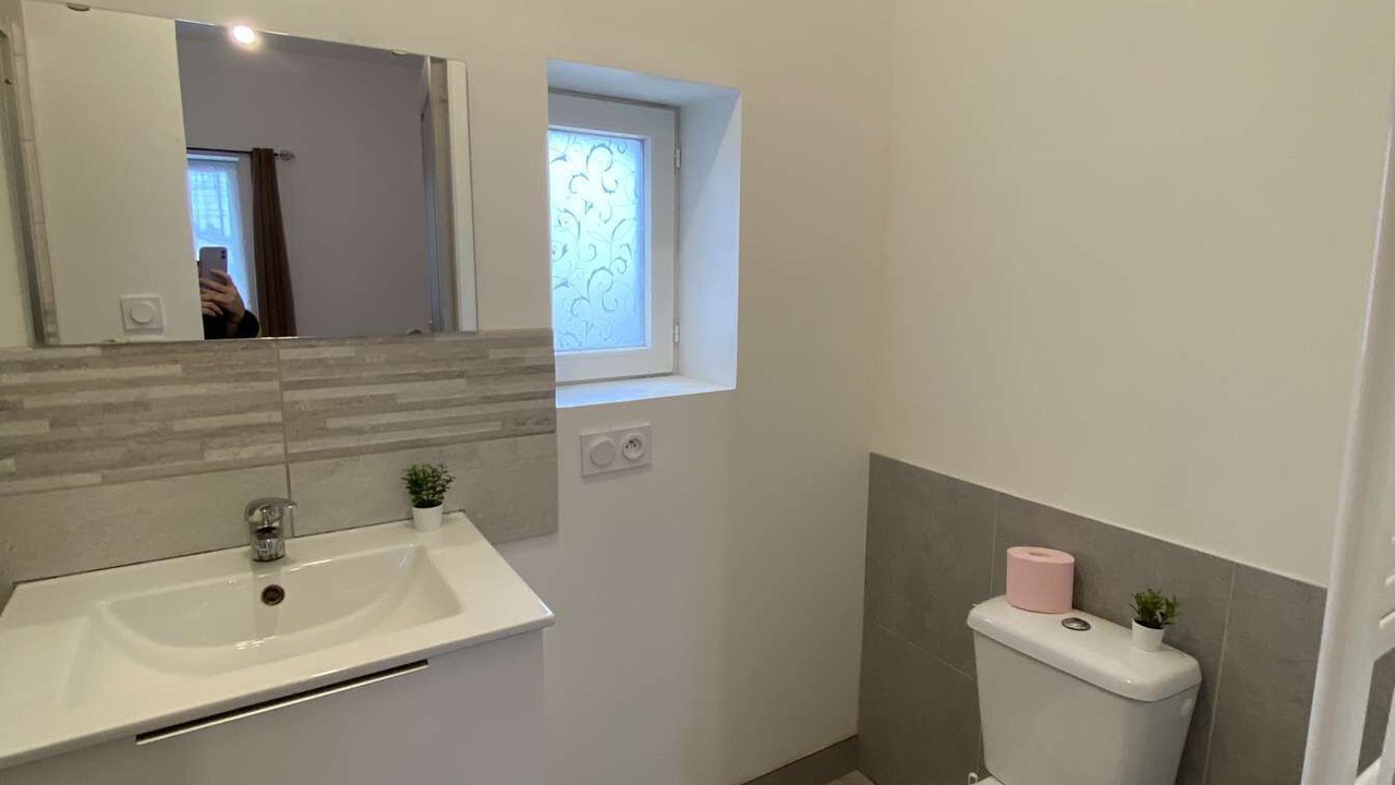 Photo of Bathroom in Saint-Martin-sur-Ocre
