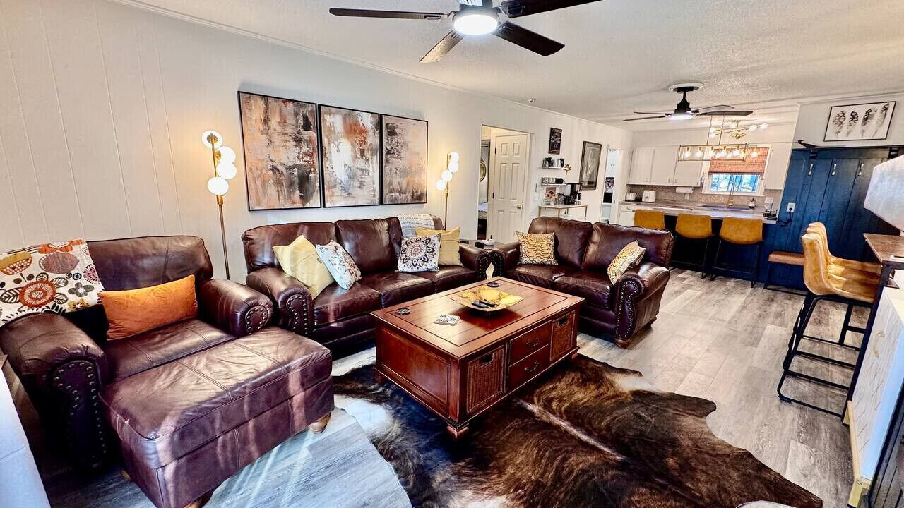 Photo of Livingroom in Greers Ferry
