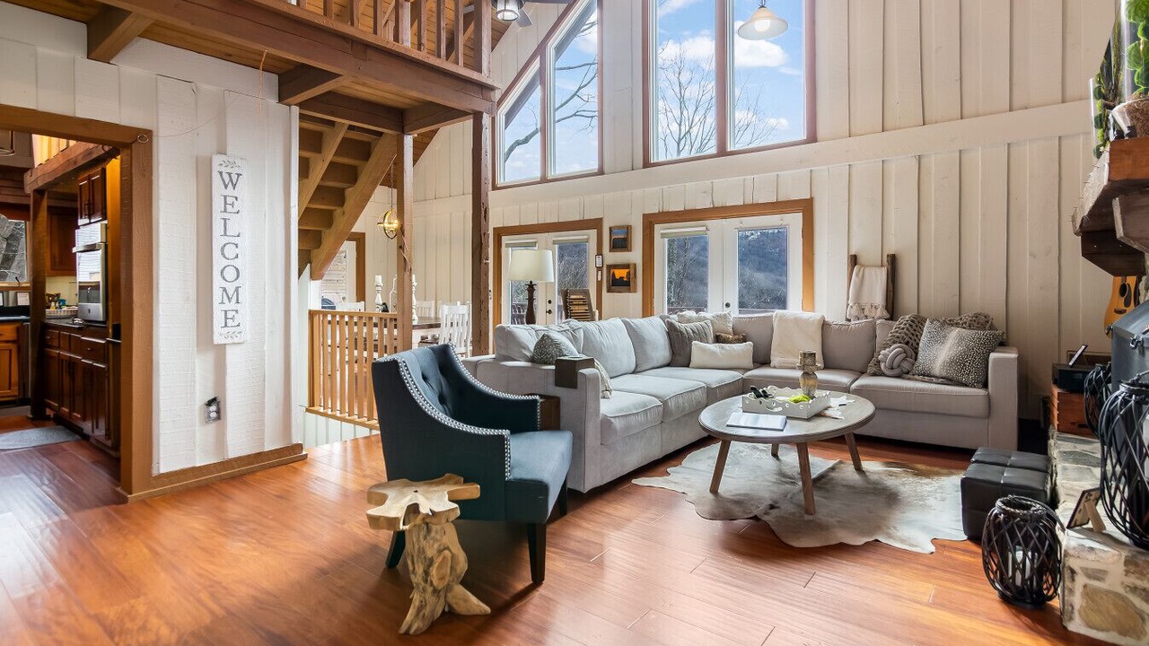 Photo of Livingroom in Tate