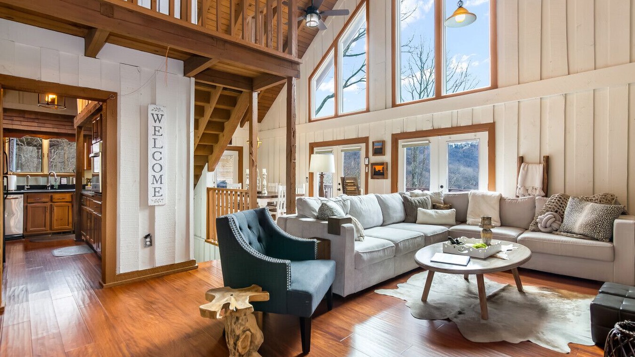 Photo of Livingroom in Tate