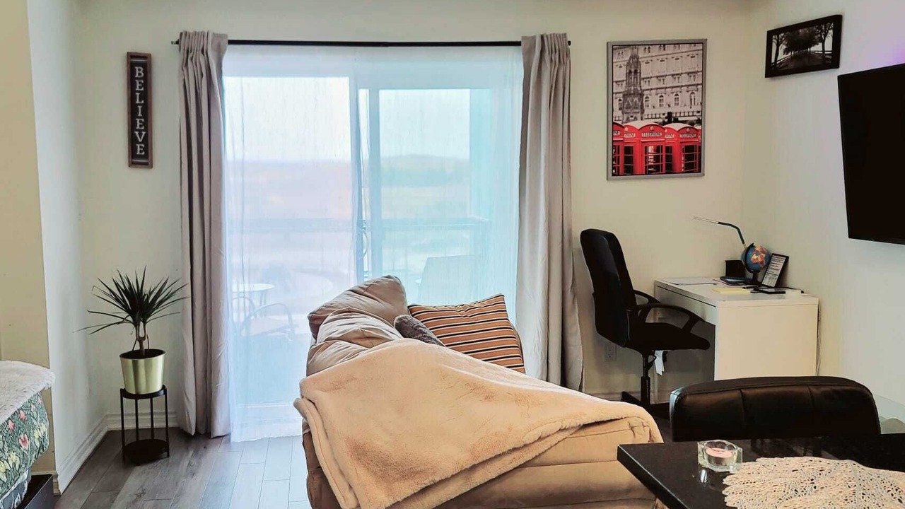 Photo of Livingroom in Mount Pleasant