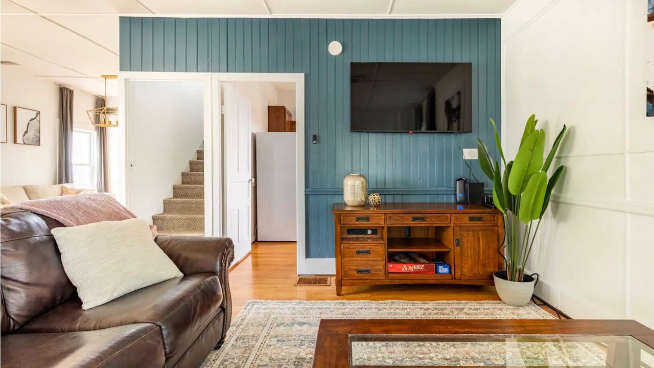 Photo of Livingroom in Cleveland