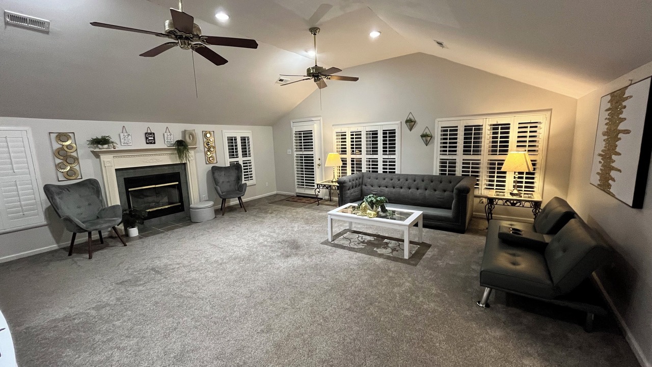 Photo of Livingroom in Weldon Spring Heights