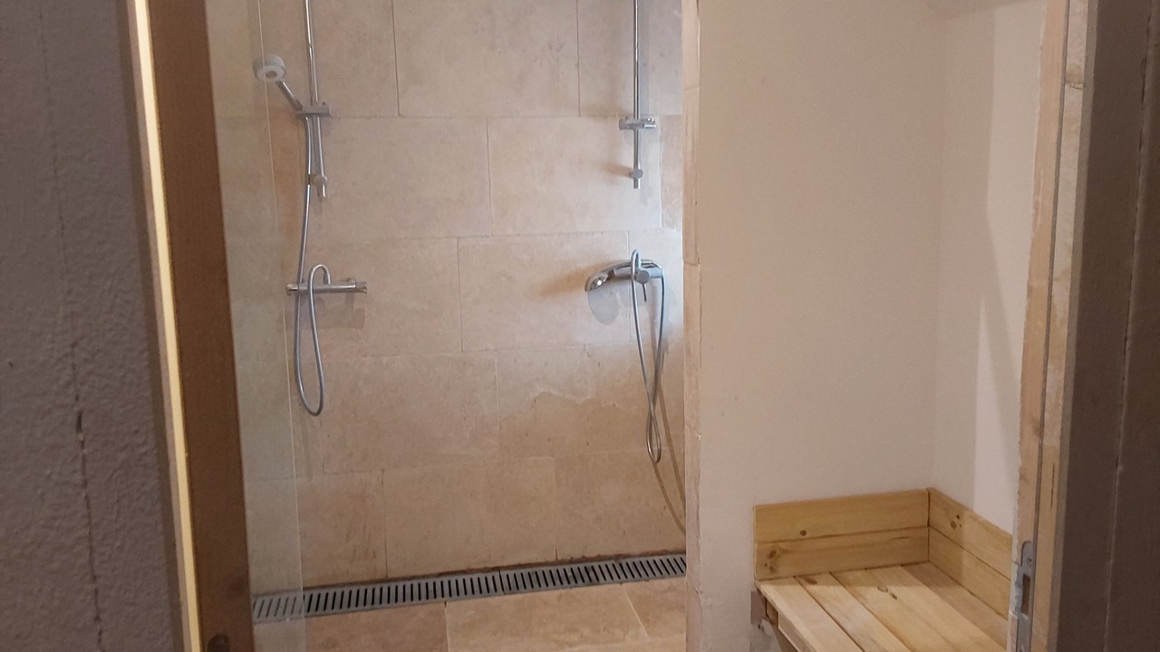 Photo of Bathroom in Quiers-sur-Bezonde