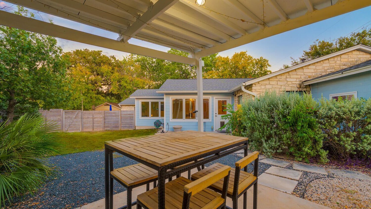 Photo of Outdoor in Cherrywood