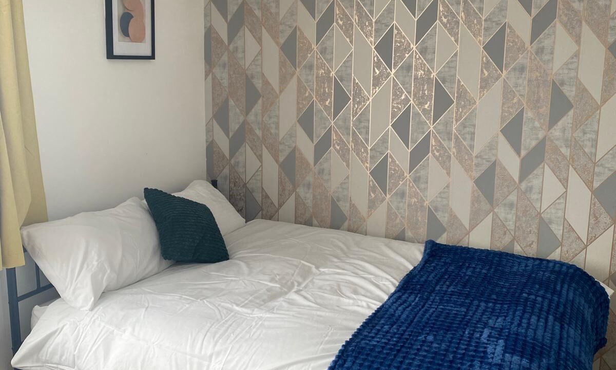 Photo of Others in Harlow