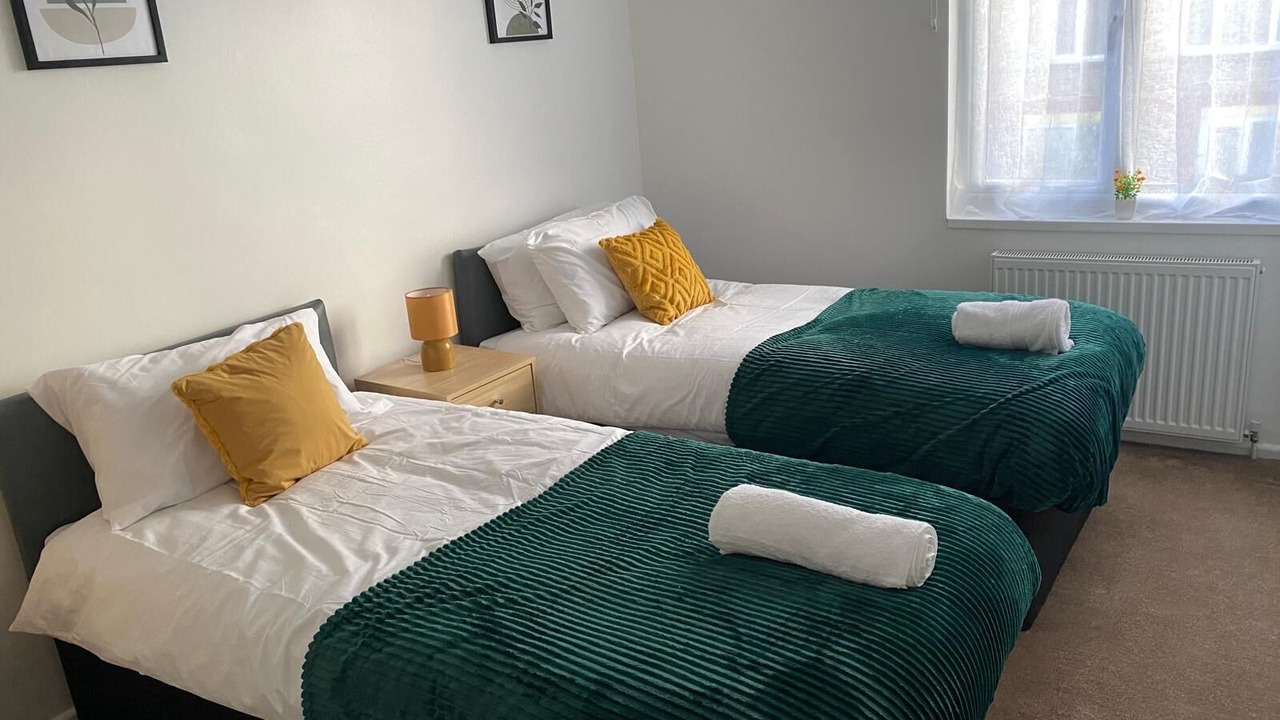 Photo of Others in Harlow